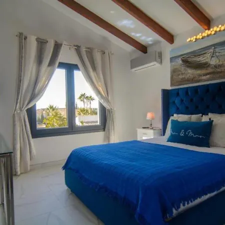 Superb 5 Bedrooms In Chapas, Apartment